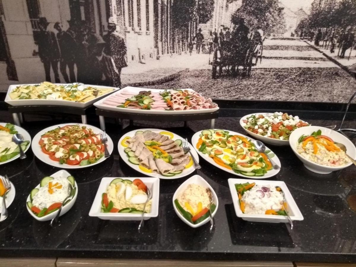Ibis Styles Nowy Sacz Hotell Exteriör bild