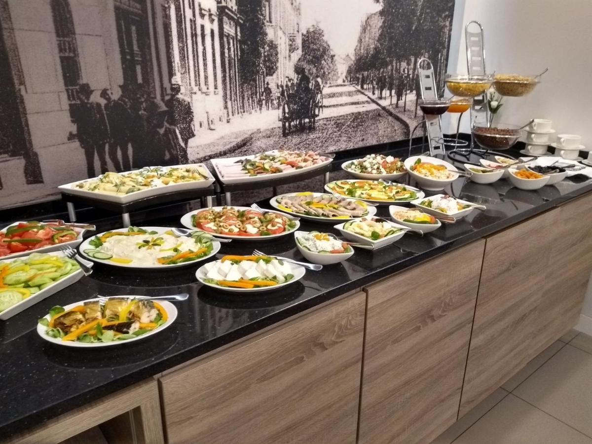 Ibis Styles Nowy Sacz Hotell Exteriör bild