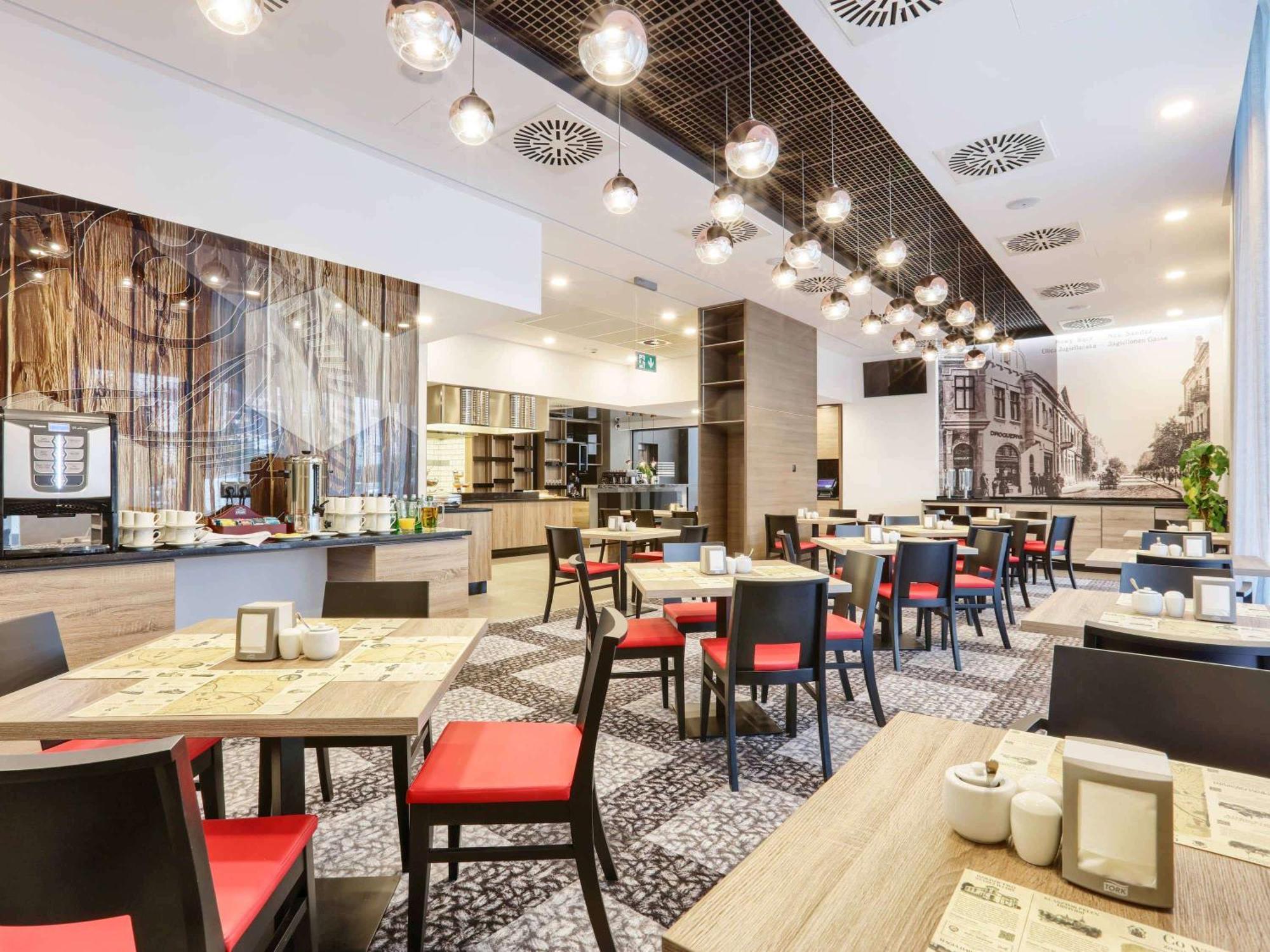 Ibis Styles Nowy Sacz Hotell Exteriör bild