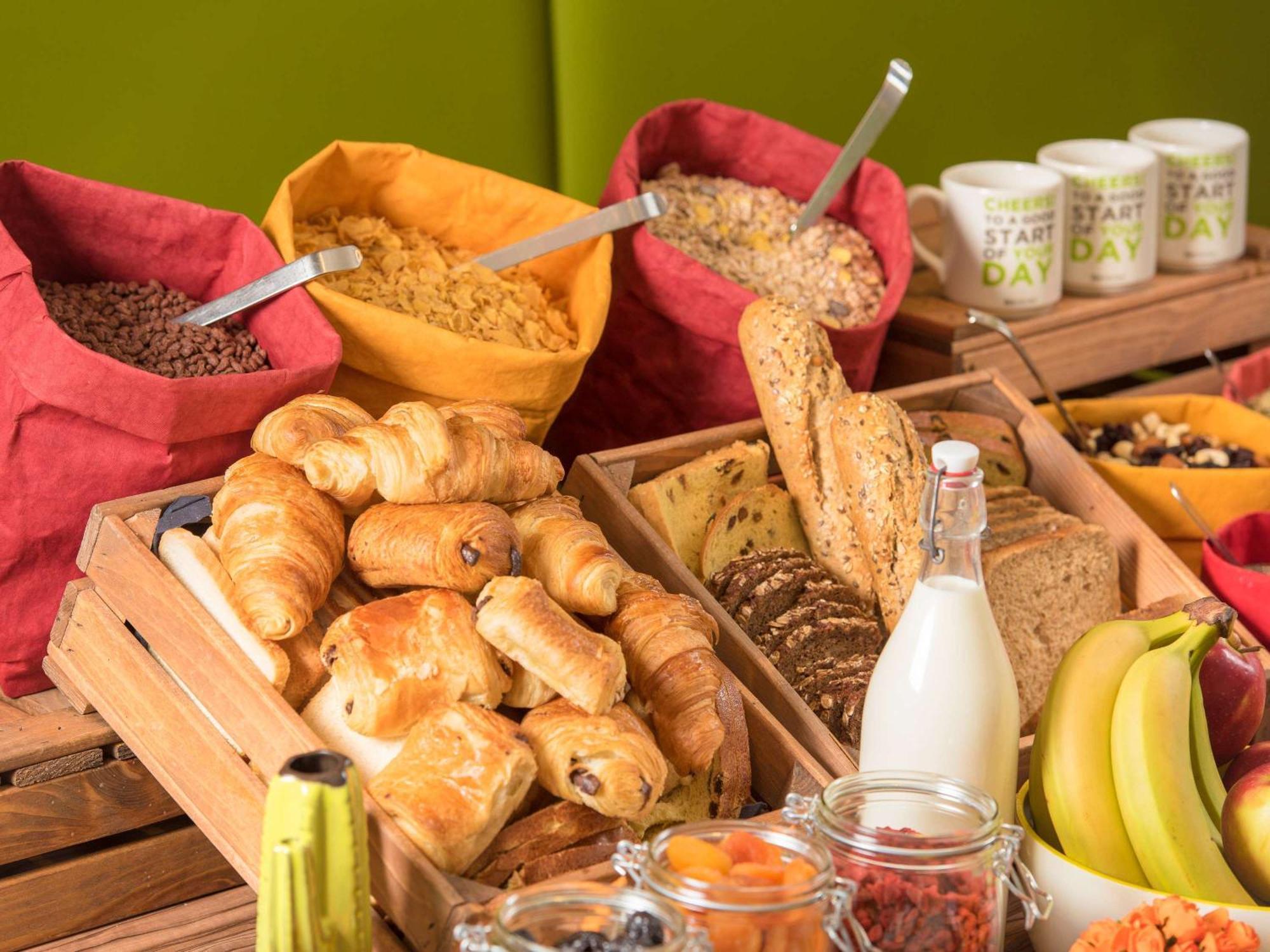 Ibis Styles Nowy Sacz Hotell Exteriör bild