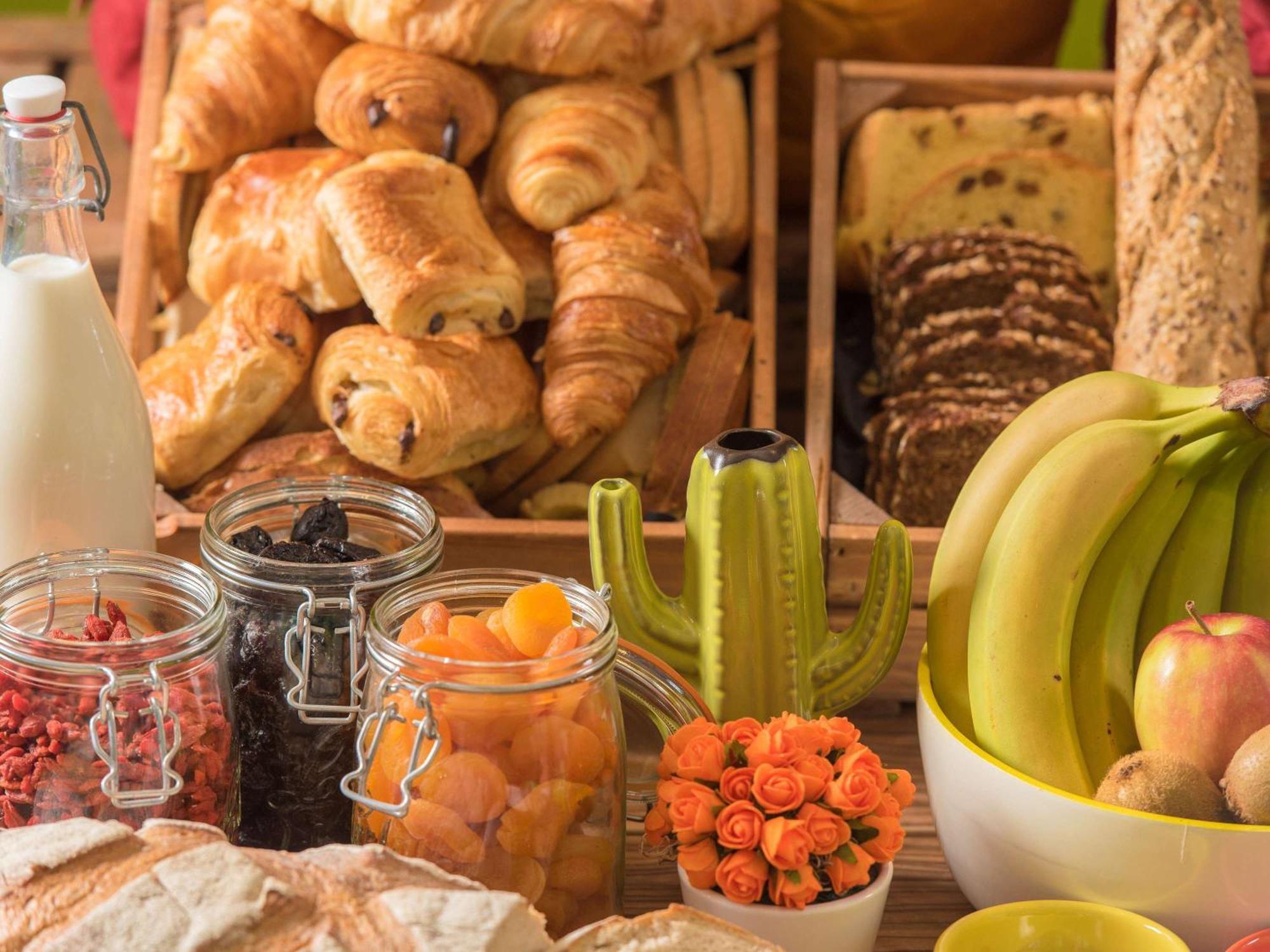 Ibis Styles Nowy Sacz Hotell Exteriör bild