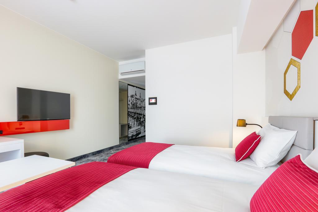 Ibis Styles Nowy Sacz Hotell Exteriör bild