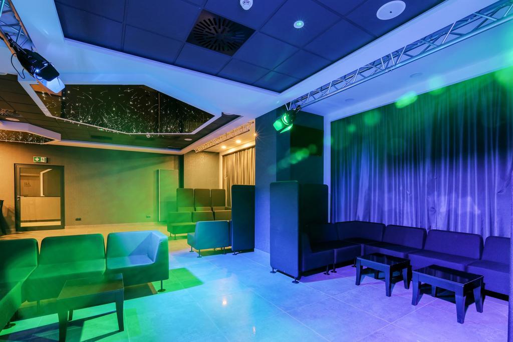 Ibis Styles Nowy Sacz Hotell Exteriör bild