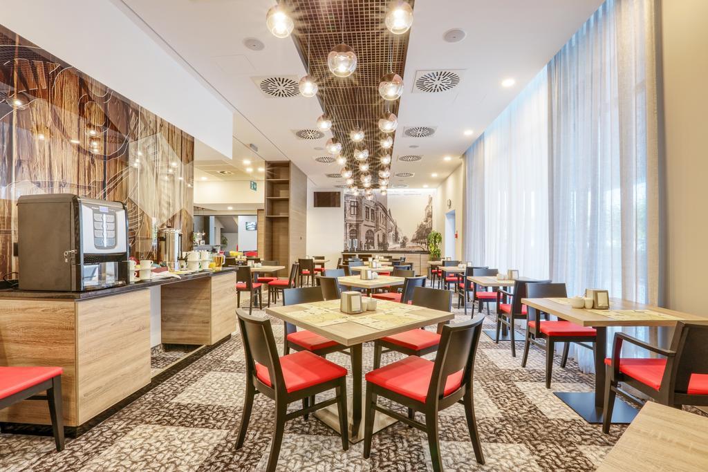 Ibis Styles Nowy Sacz Hotell Exteriör bild