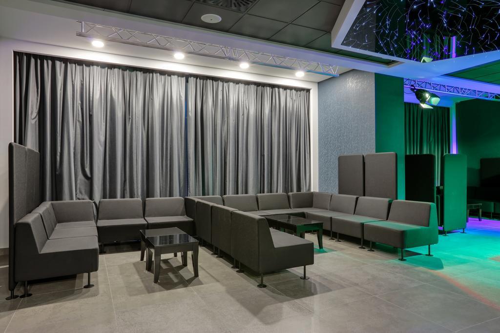 Ibis Styles Nowy Sacz Hotell Exteriör bild